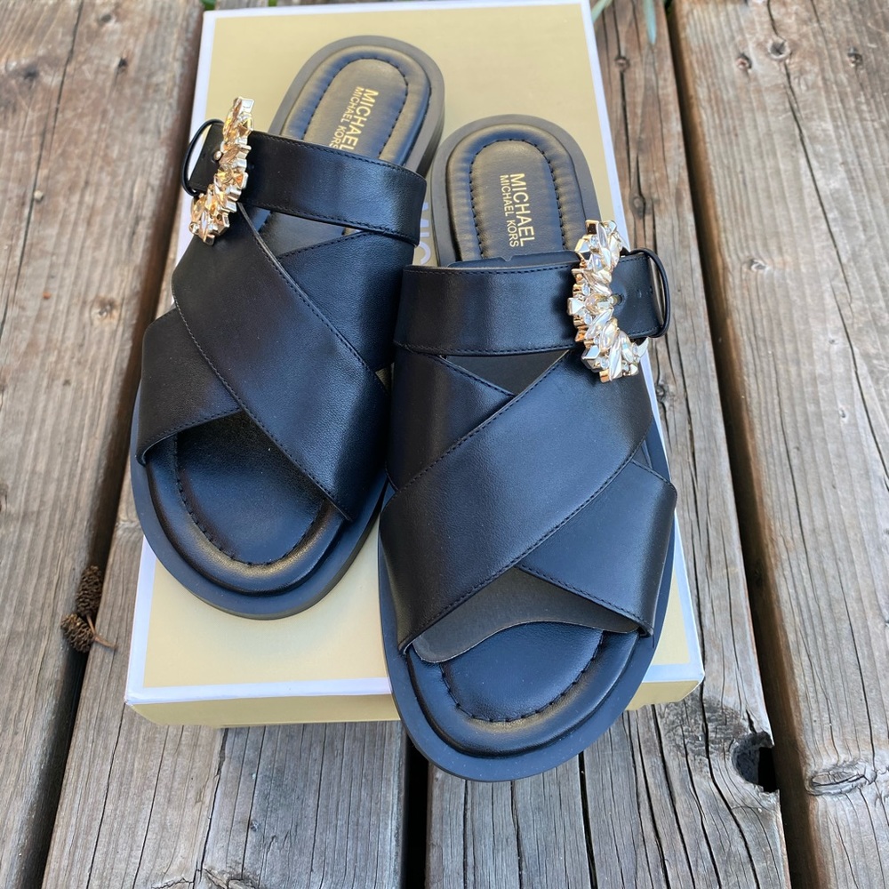 brand new Michael kors leather sandel size 6